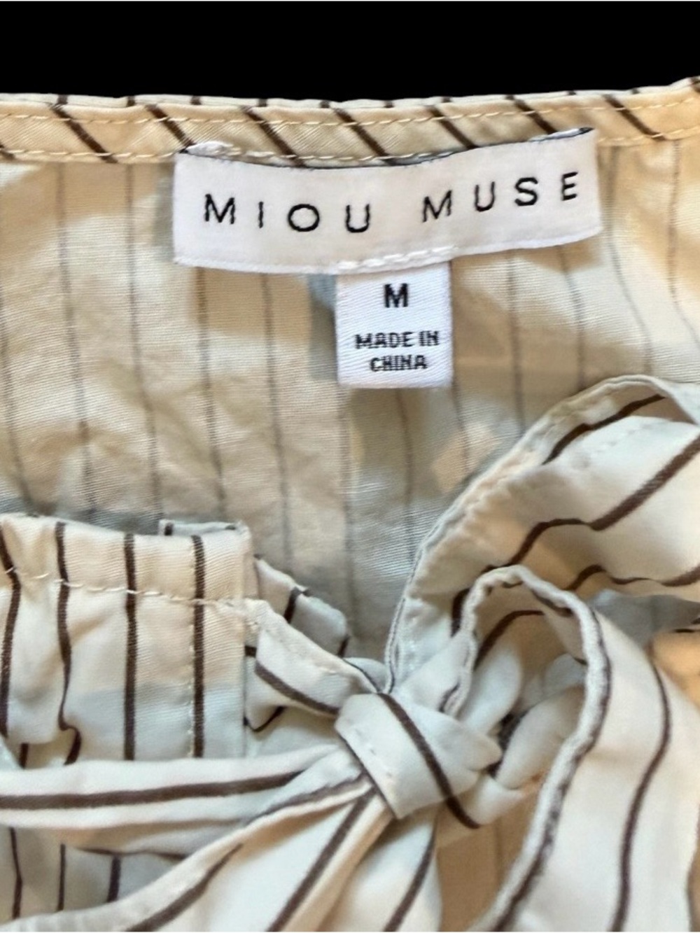 Miou Muse Cream Pinstripe Tie-Front Woven Blouse Top Bubble Long Sleeve Size M - Picture 3 of 10